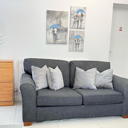 Walnut Luxurious 2-Bedroom With Ensuite - Parking, Netflix, Wifi - Close To Oxford, Bicester & Blenheim Palace Kidlington Ngoại thất bức ảnh