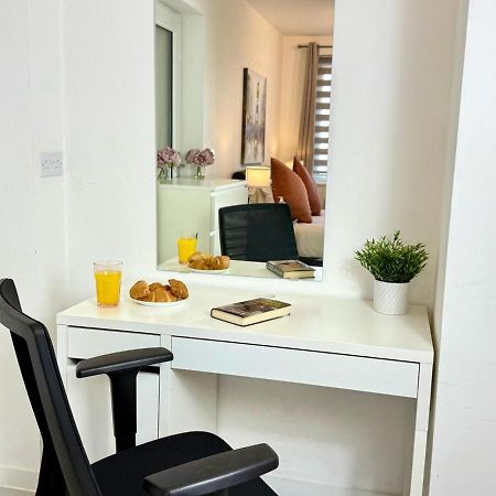 Walnut Luxurious 2-Bedroom With Ensuite - Parking, Netflix, Wifi - Close To Oxford, Bicester & Blenheim Palace Kidlington Ngoại thất bức ảnh
