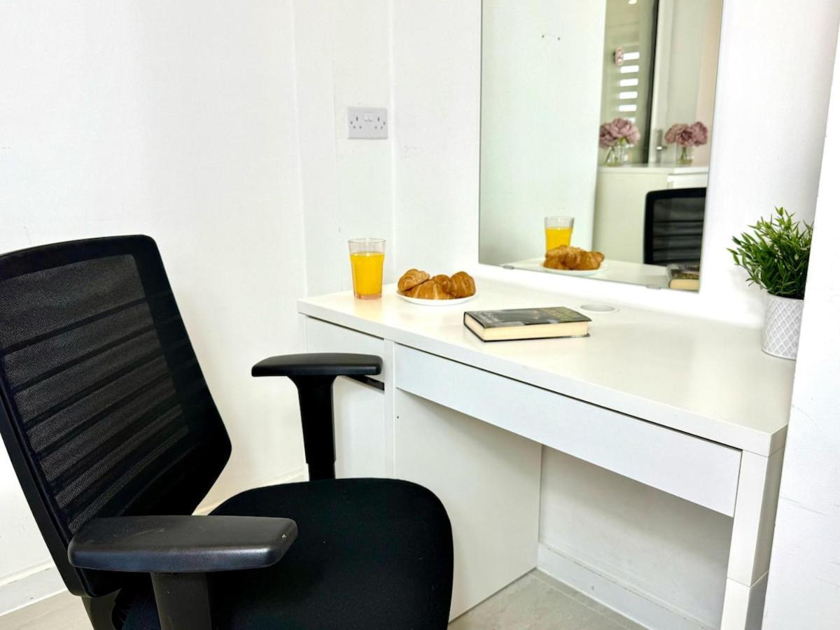 Walnut Luxurious 2-Bedroom With Ensuite - Parking, Netflix, Wifi - Close To Oxford, Bicester & Blenheim Palace Kidlington Ngoại thất bức ảnh