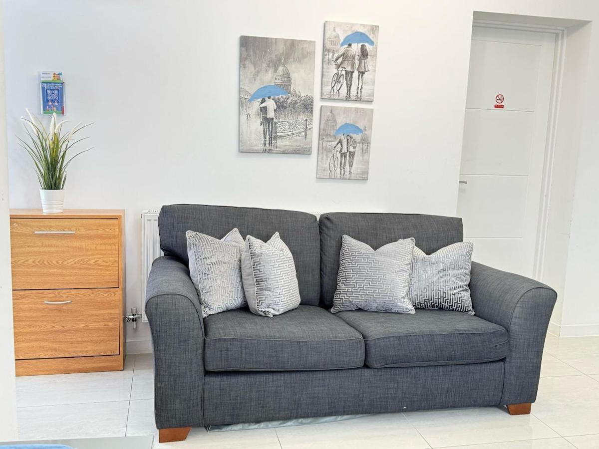 Walnut Luxurious 2-Bedroom With Ensuite - Parking, Netflix, Wifi - Close To Oxford, Bicester & Blenheim Palace Kidlington Ngoại thất bức ảnh