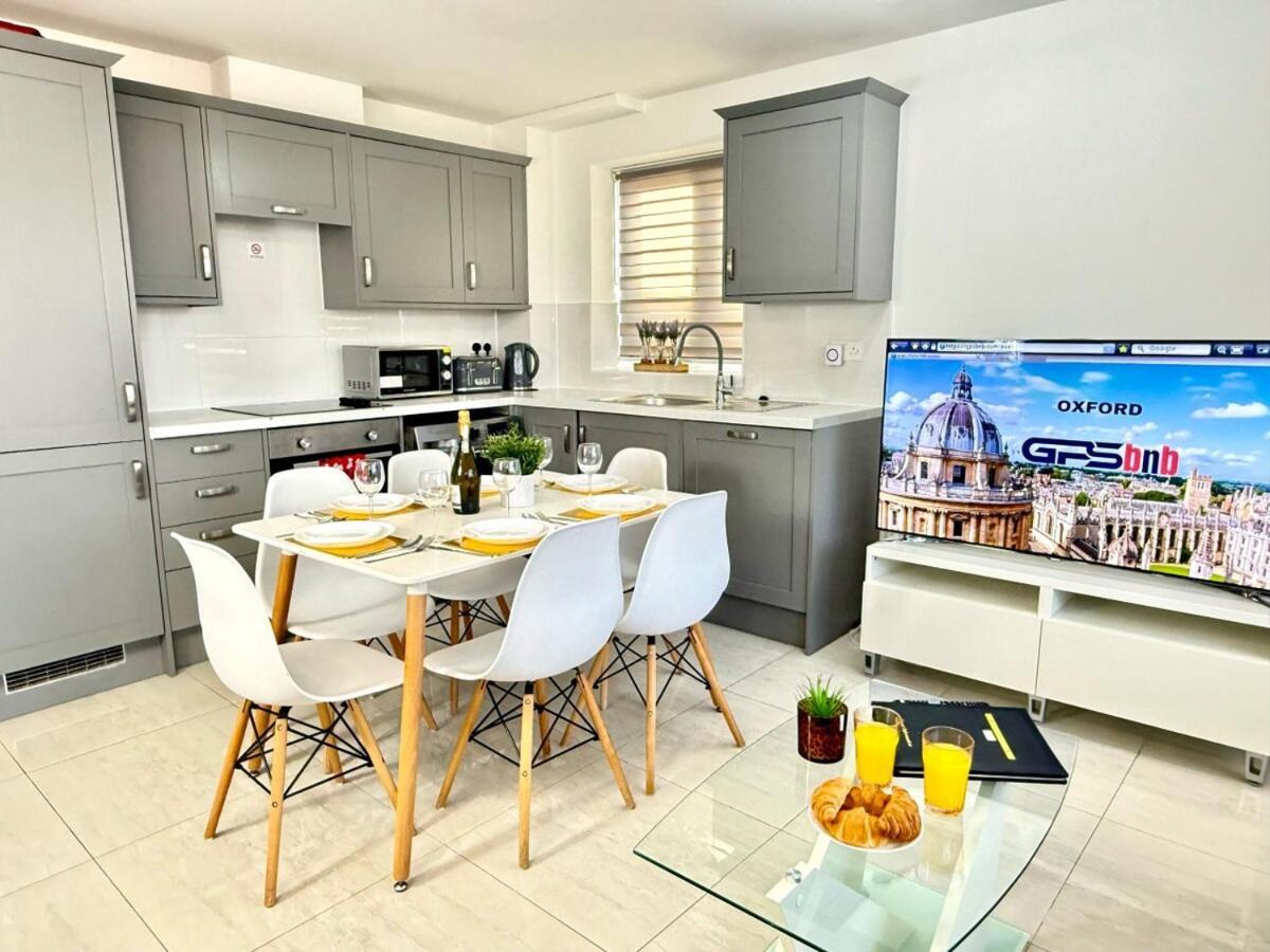 Walnut Luxurious 2-Bedroom With Ensuite - Parking, Netflix, Wifi - Close To Oxford, Bicester & Blenheim Palace Kidlington Ngoại thất bức ảnh