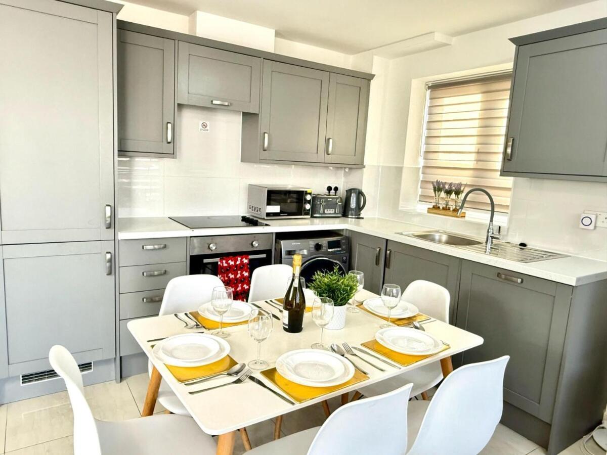 Walnut Luxurious 2-Bedroom With Ensuite - Parking, Netflix, Wifi - Close To Oxford, Bicester & Blenheim Palace Kidlington Ngoại thất bức ảnh