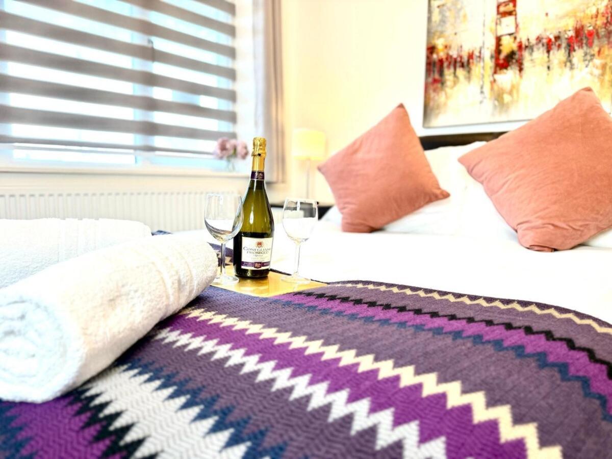 Walnut Luxurious 2-Bedroom With Ensuite - Parking, Netflix, Wifi - Close To Oxford, Bicester & Blenheim Palace Kidlington Ngoại thất bức ảnh